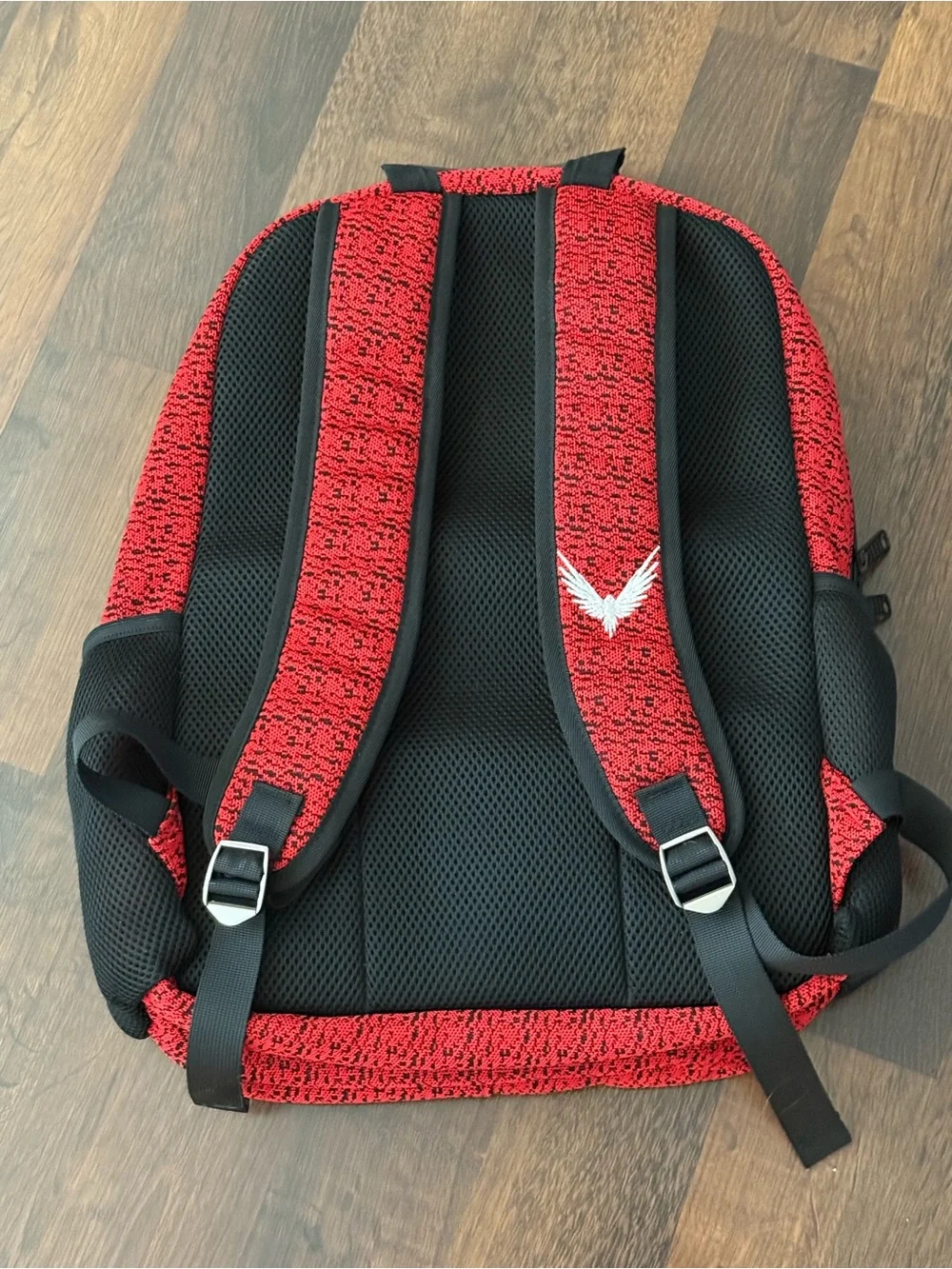 Maverick nwot logan